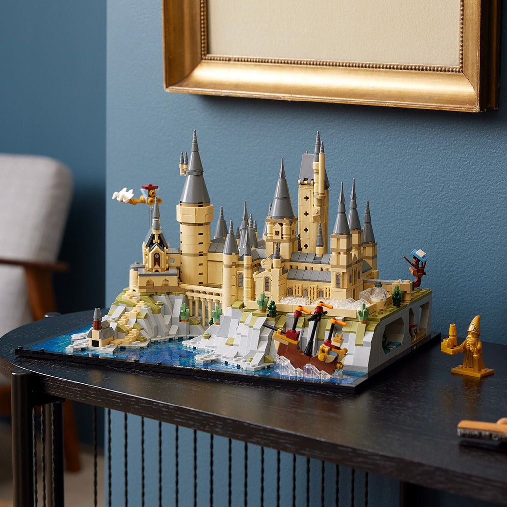 LEGO® Harry Potter™ Hogwarts™ Castle & Grounds