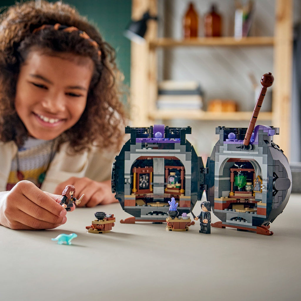 LEGO® Harry Potter™ Cauldron: Secret Potions Classroom