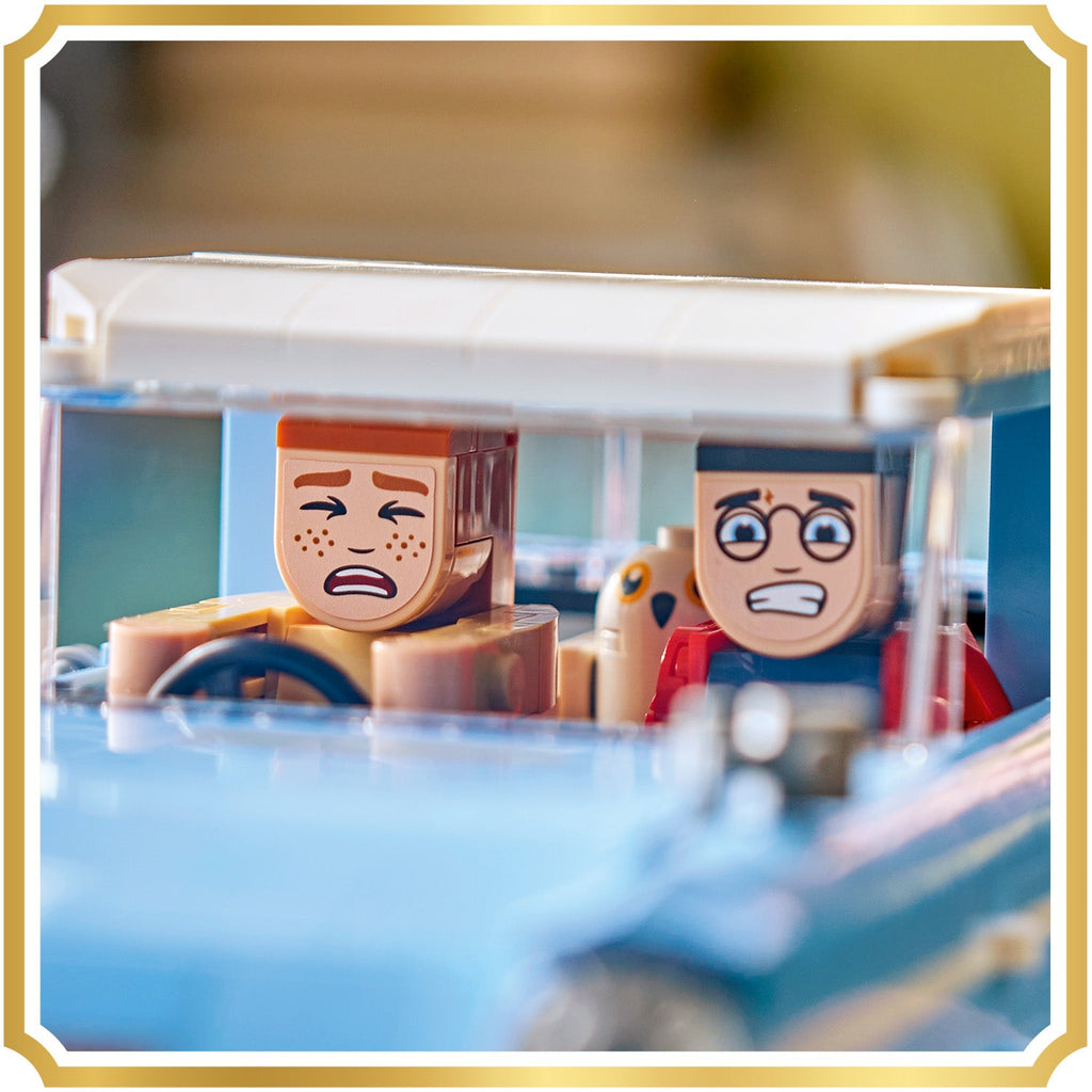 LEGO® Harry Potter™ Enchanted Flying Ford Anglia™