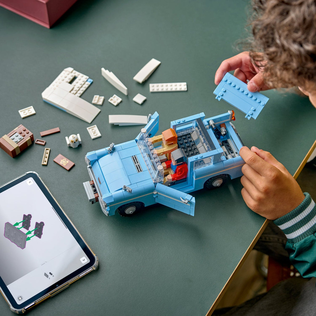 LEGO® Harry Potter™ Enchanted Flying Ford Anglia™