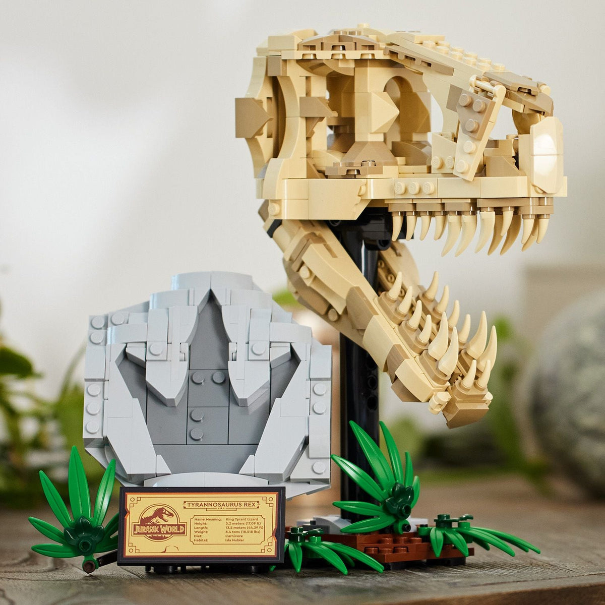 LEGO® Jurassic World Dinosaur Fossils: T. rex Skull