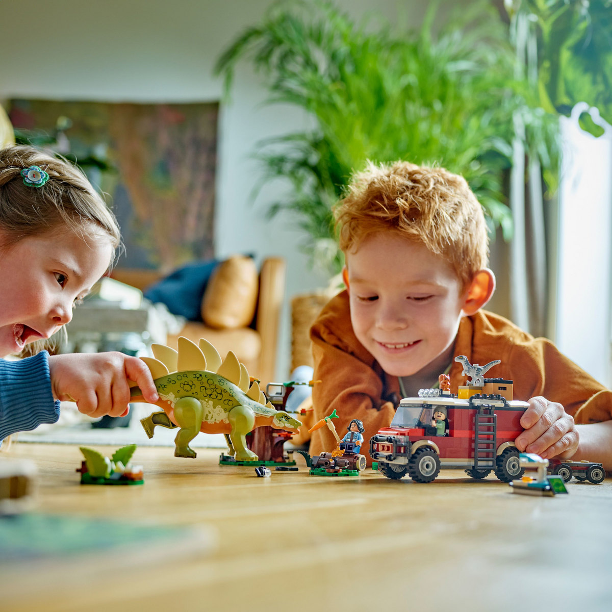 LEGO® Jurassic World Dinosaur Missions: Stegosaurus Discovery