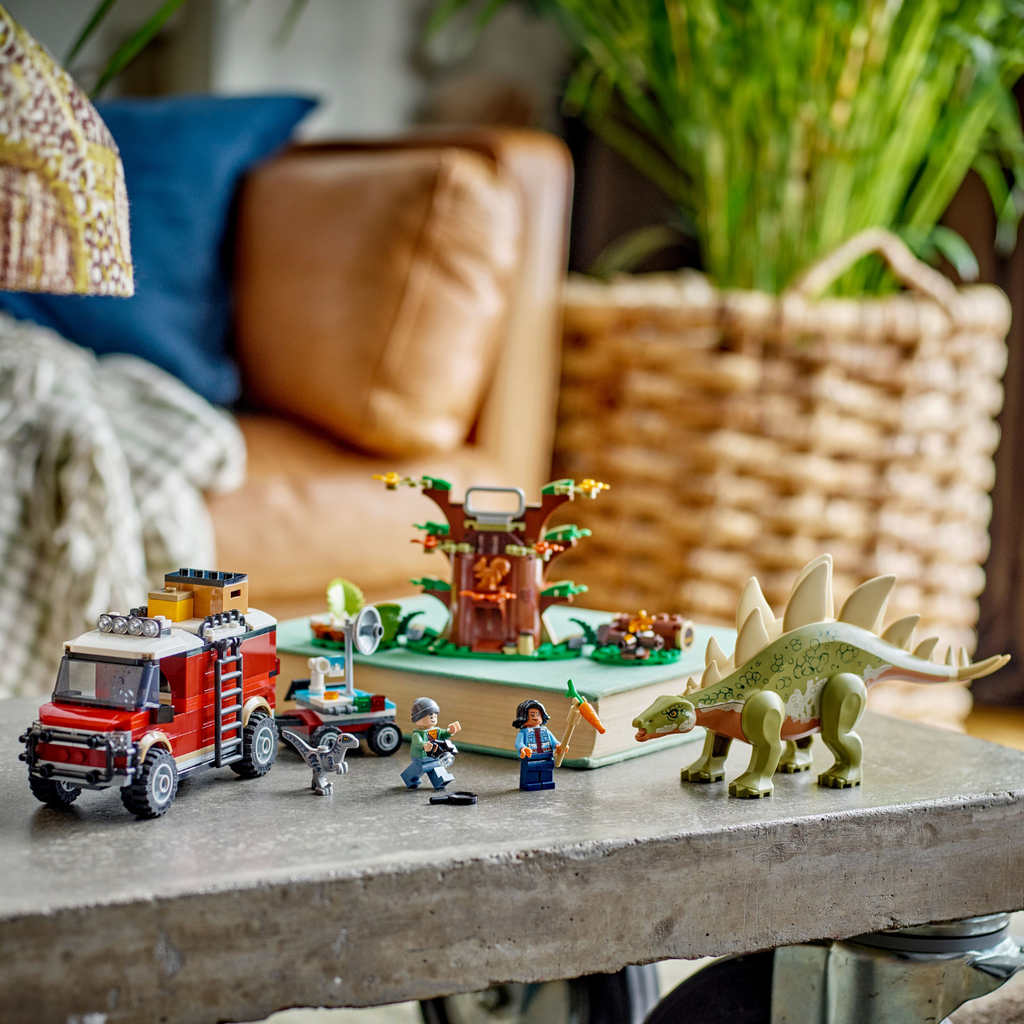 LEGO® Jurassic World Dinosaur Missions: Stegosaurus Discovery
