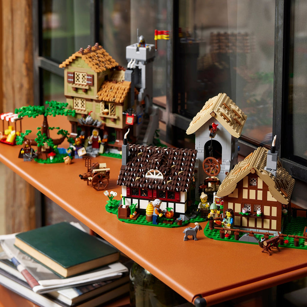 LEGO® Icons Medieval Town Square