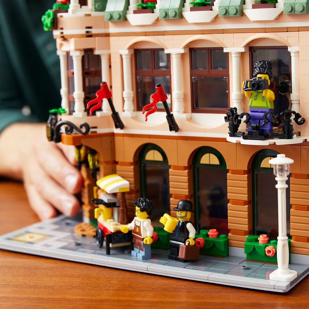 LEGO® Icons Boutique Hotel