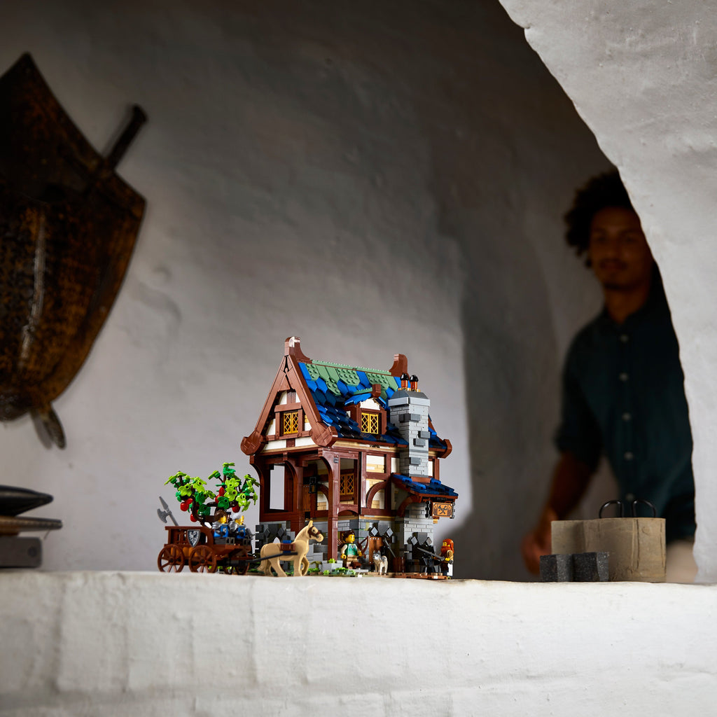 LEGO® Ideas Medieval Blacksmith