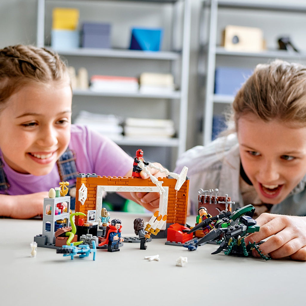 LEGO® Marvel Spider-Man at the Sanctum Workshop