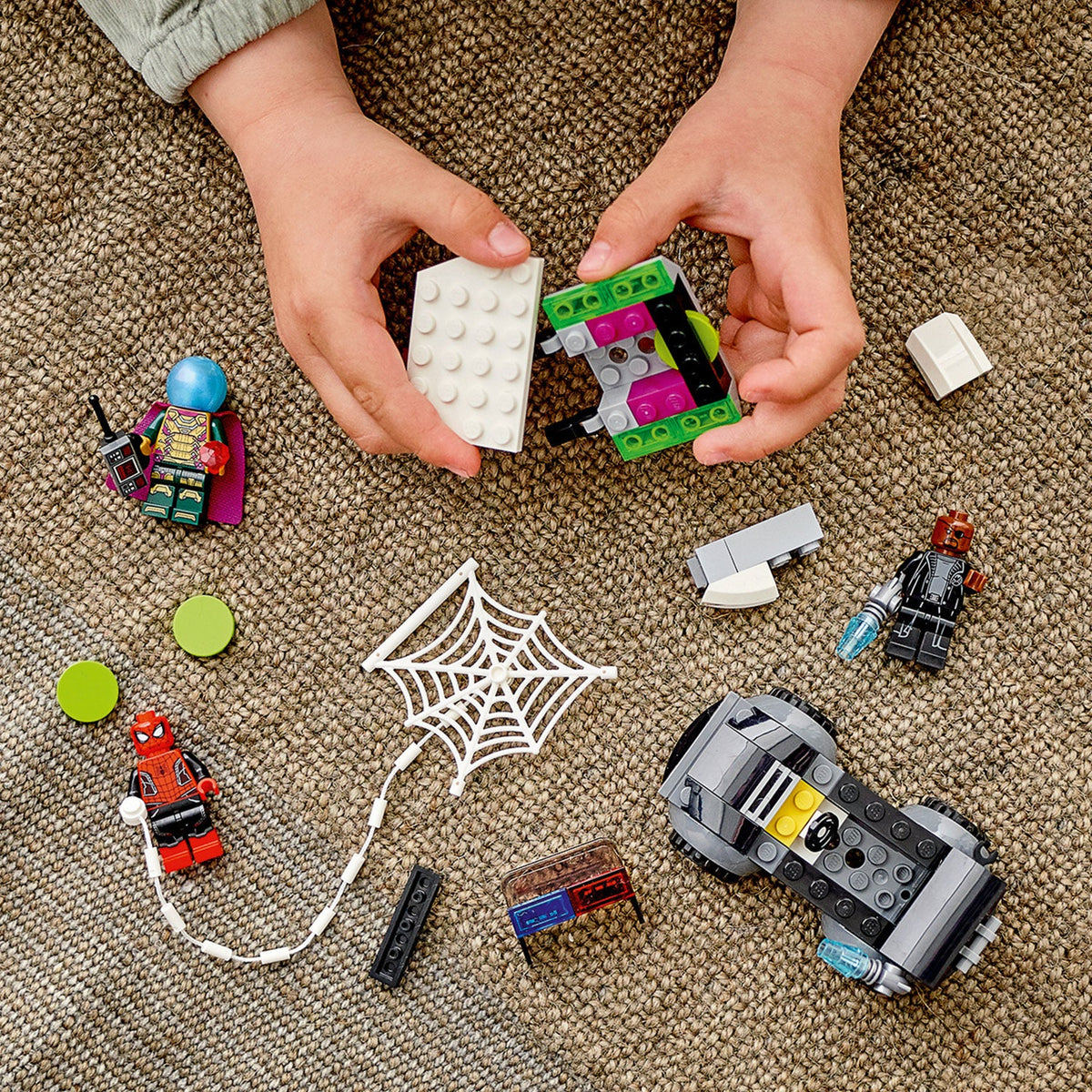 LEGO® Marvel Spider-Man vs. Mysterio’s Drone Attack