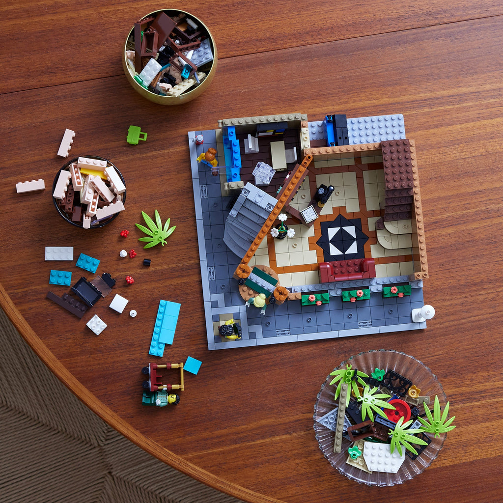 LEGO® Icons Boutique Hotel