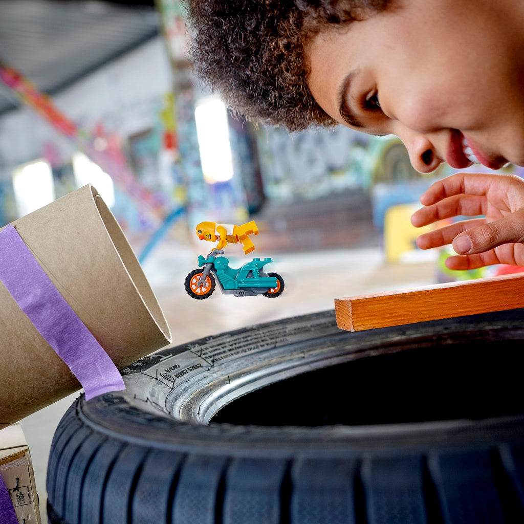 LEGO® City Chicken Stunt Bike