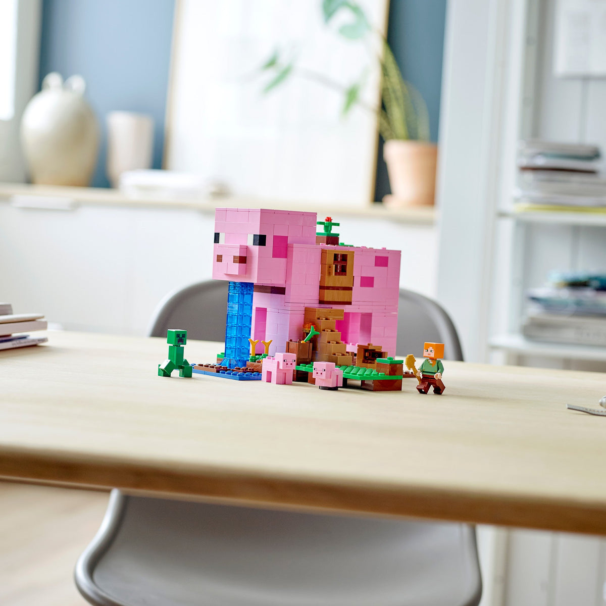 LEGO® Minecraft® The Pig House