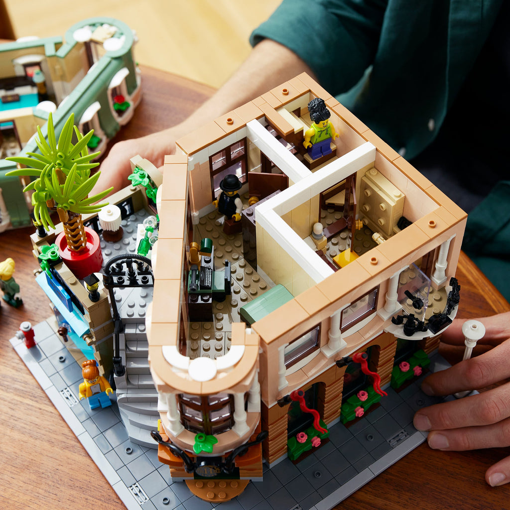 LEGO® Icons Boutique Hotel